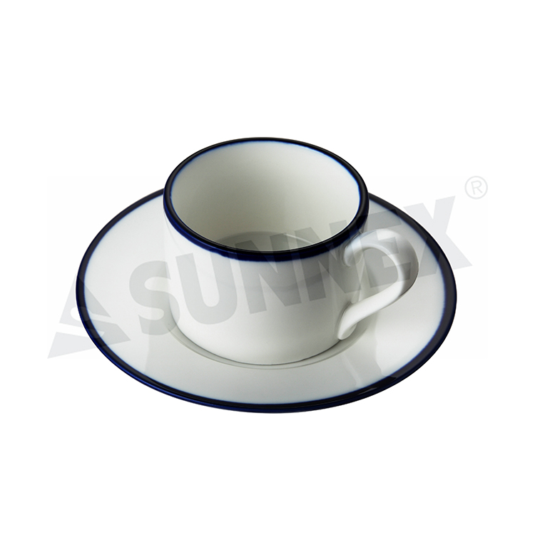 Xícara De Café De Porcelana Com Borda Azul